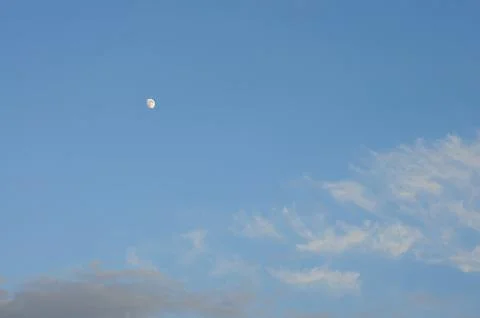 Moon in a Pale Sky Foto stock