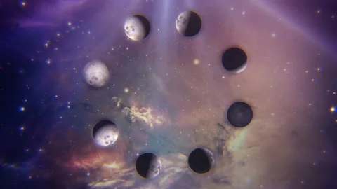 Moon phase circle loop Видео 206155962