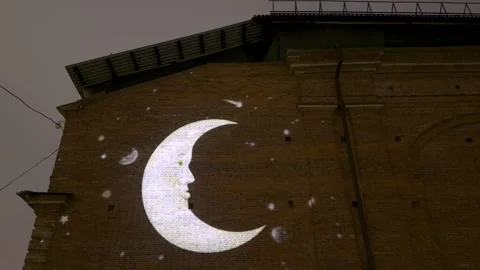 Moon Projection on Brick Wall in New Holland, Saint Petersburg Vídeo Stock 301405629