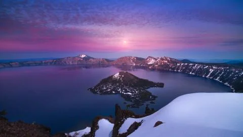 Moon rise after sunset at Crater Lake Stock Photos