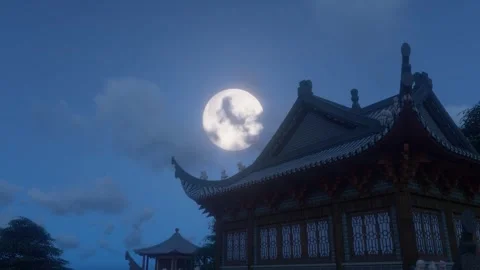 The moon rises on the eaves during Mid-Autumn Festival Stock Footage 288085822