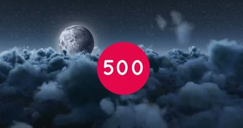 Moon rising above clouds at night, creating serene and mystical atmosphere Ilustração Stock