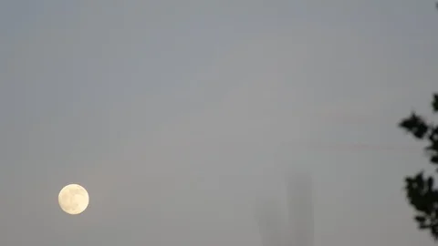 Moon rising 스톡 동영상 122658032
