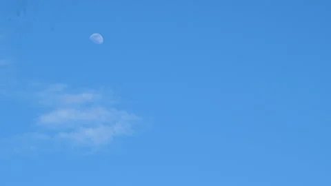 Moon w-cloud-- DAY 01 库存影片 242655558