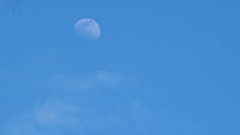 Moon w-cloud--DAY 02 库存影片 242638415