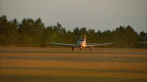 Mooney Sunset Landing Video stock 85573672
