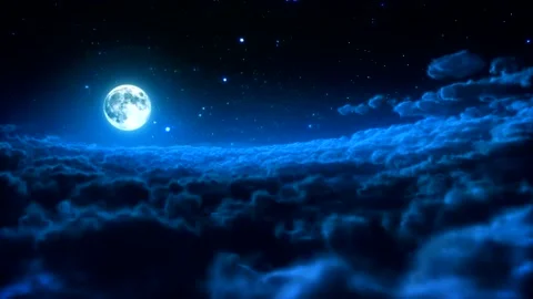 Moonlight Cloudy Sky. The Clouds Are Moving Through The Moon. Vídeo Stock 225069001
