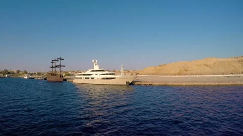 Moored ships 库存影片 65317500