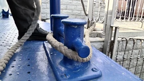 The mooring of the ship for the bollard Stock Footage 75615787