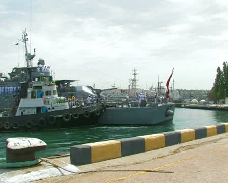 Mooring warship. #40 Stock Footage 10732097
