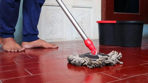 Mops the floor Stock-Footage 332882770