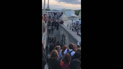 More People Are Coming to Le Parc des Tuileries to protest following police... Video stock 247516094