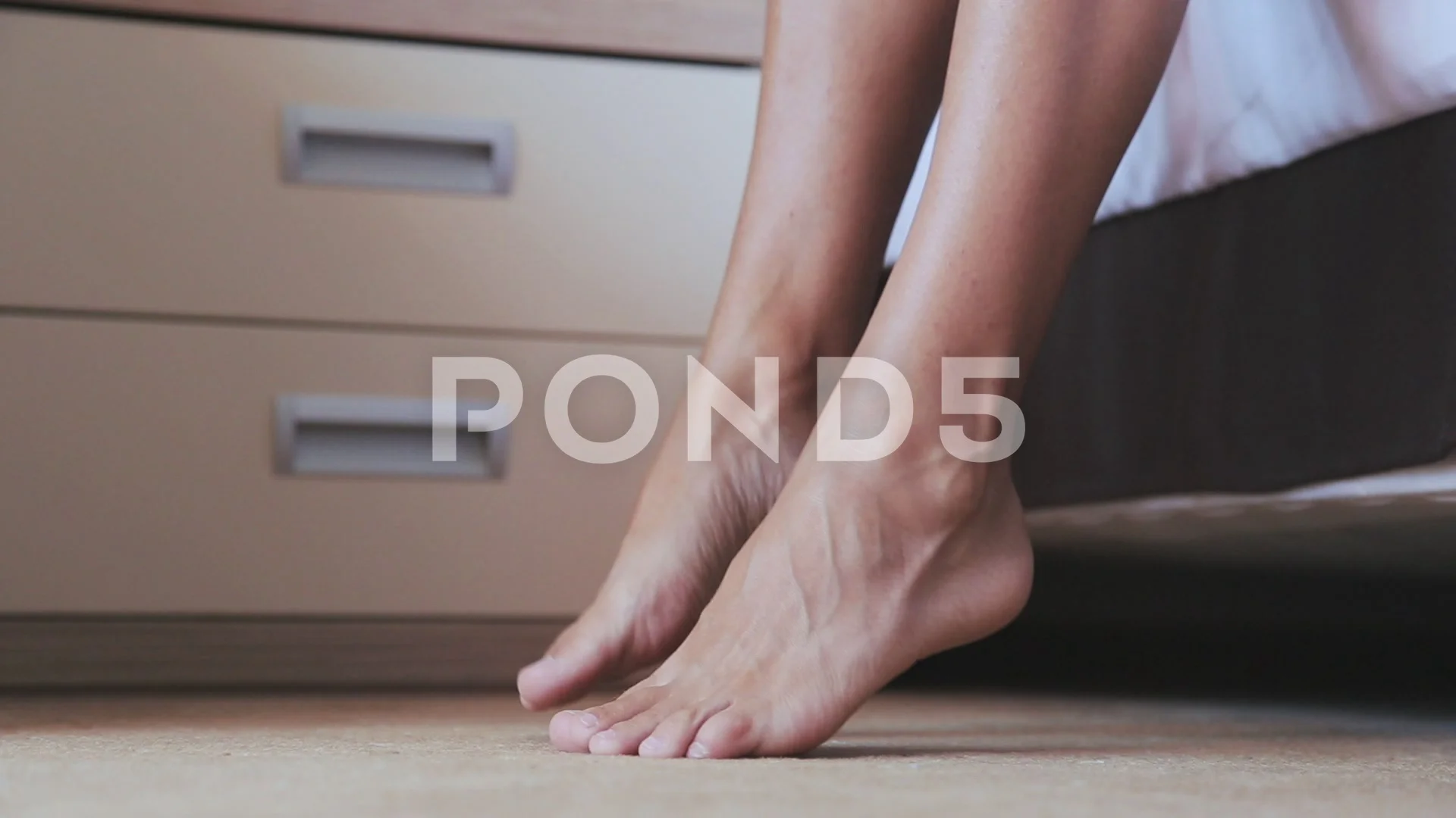 Women's legs, feet close-up. A woman wit, Stock Video