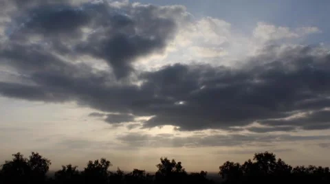 Morning Clouds with sun rays 스톡 동영상 2923772