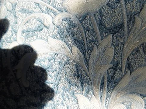 Morning pattern of shadows, on the wall from objects in the room, the sun is Foto stock