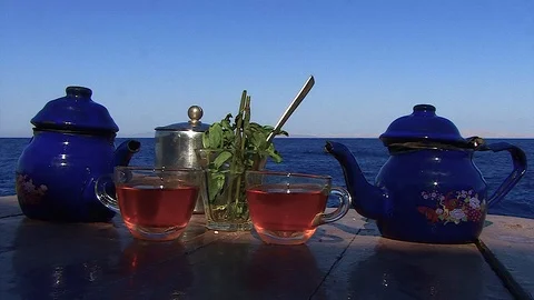 Morning tea on the beach in Egypt Stock-Footage 112005128
