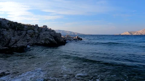 Morning Waves at Dawn Breaking into the Rocks Video stock 262995642