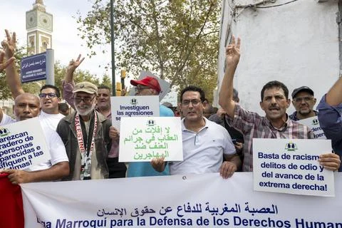 Moroccan activists protest over Ceuta and Melilla crossings in Rabat, Morocco -  Fotos Stock