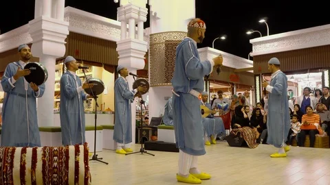 Moroccan musicians entertain Stock Footage 101079972