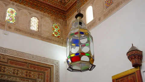 Moroccan Palace Interior with Lantern Light and Islamic Architectural Design 库存影片 332616515