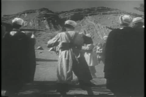 Moroccan soldiers dancing in a circle Video stock 11348474