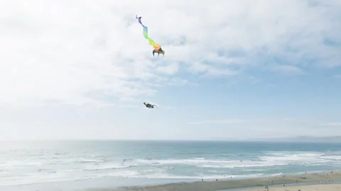 Morro Bay, at Pacific ocean beach California USA, Fun weekend leisure activity 스톡 동영상 240430030