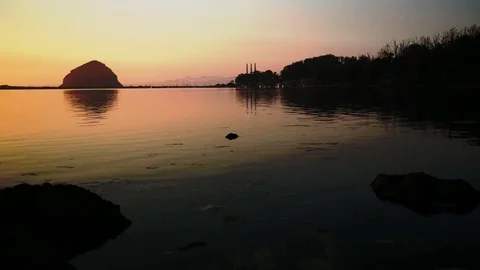 Morro bay tide rising sunset day to night Stock-Footage 77631401