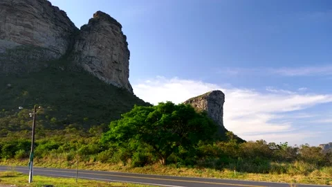 Morro do Pai Inacio at Chapada Diamantina National Park, camera pan right. Stock Footage 154114710
