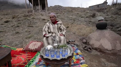 Morroccan tea ceremony Stock Footage 45043593