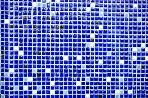 Mosaic pattern Tiled mosaic background with blue and white squares Copyrig... Foto stock
