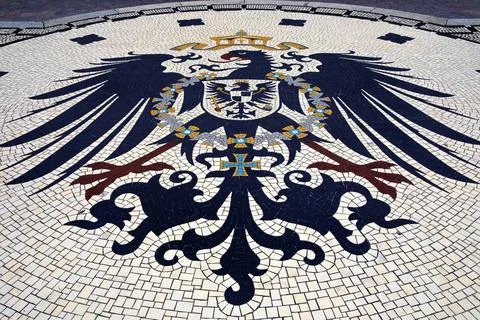 Mosaik mit kaiserlichem Reichsadler vor dem Neuen Rathaus, Deutschland, He... Stock Photos