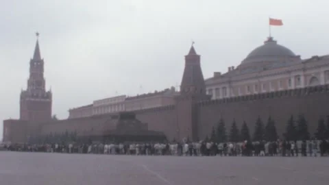 Moscow - 1987: long tourist queue on Red square to Lenin's Mausoleum Stock Footage 240920776