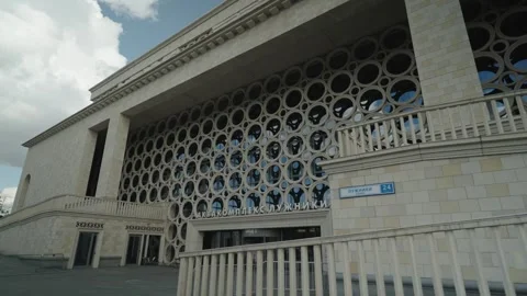 Moscow, August 3, 2023: main entrance of the Luzhniki aqua complex. Stock Footage 320889196