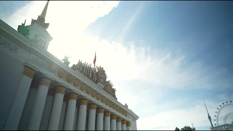 Moscow, August 3, 2025: View of the main pavilion number one at VDNKh in Moscow Video stock 319497085