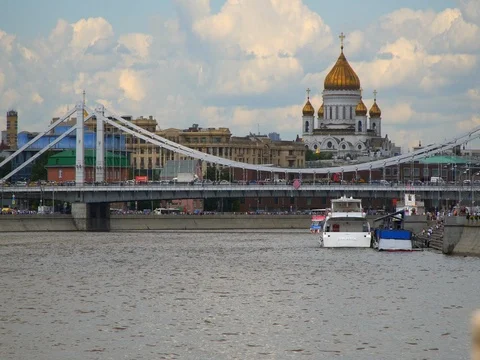 Moscow: Cathedral of Christ the Savior view from the river Vídeo Stock 77746447