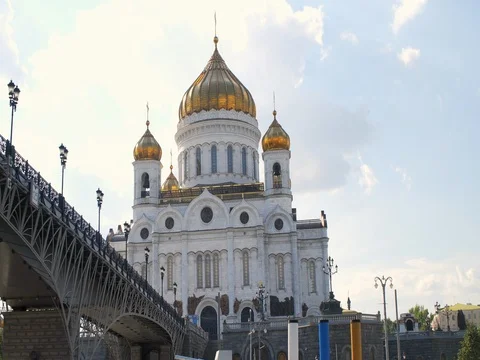 Moscow: Cathedral of Christ the Savior view from the river Stock Footage 77771717