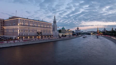 Moscow Kremlin in the evening 스톡 동영상 163370023