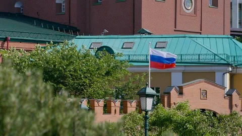 Moscow, Kremlin, Russian flag Stock Footage 111334063