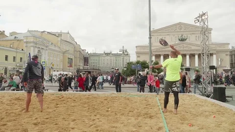 MOSCOW: People playing beach racket in centre of city Stock Footage 80392041