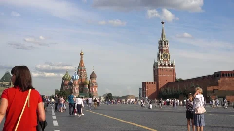 Moscow Red square, St. Basil's Cathedral, Spasskaya tower, walking people. Stock Footage 157649693