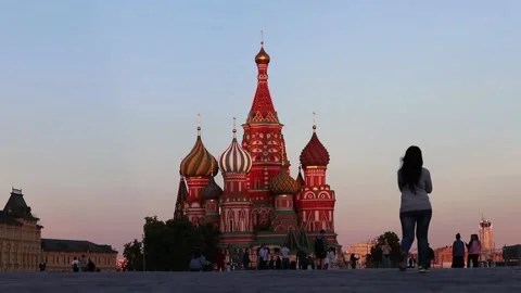 Moscow, Red Square at sunset with a view of St. Basil's Cathedral Video stock 134144272