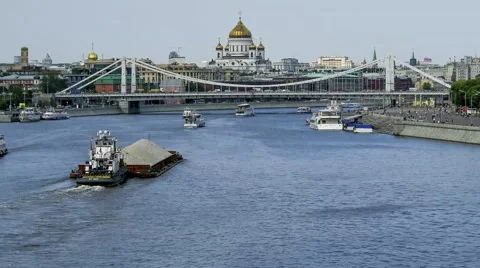 Moscow river. Crimean(Krymskiy) bridge. Stock Footage