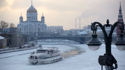 Moscow winter ship on the river breaks ice Stock Footage 86162602