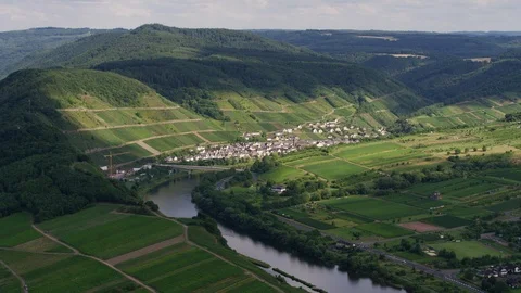 Mosel river lMoselle loop with the romantic village of Bremm in the Moselle v Stock Footage 122284848