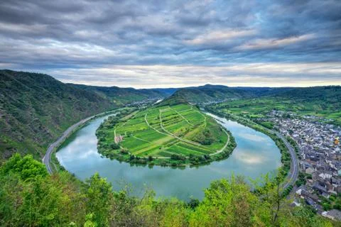 Moselle loop cloudy sky Bremm Moselle valley Rhineland Palatinate Germany Foto stock