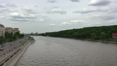 Moskva River from Andreyevsky Bridge Video stock 155428744