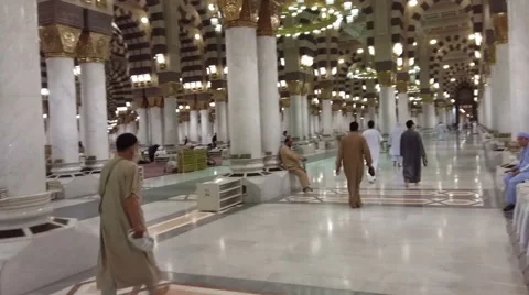 Mosque Al Nabwi Inside Pan view 스톡 동영상 62965238