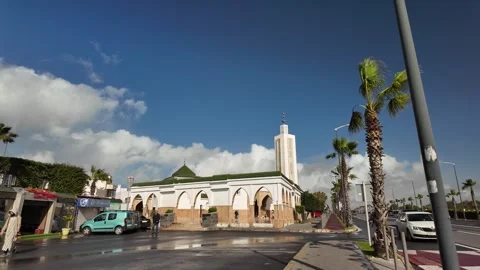 Mosque and palm-lined street in Temara, Morocco – January 4, 2026 Stock Footage 334055967