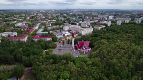 Mosque, forest and city 스톡 동영상 219859577