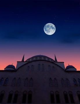 A mosque with a full moon in the background Stock-Fotos
